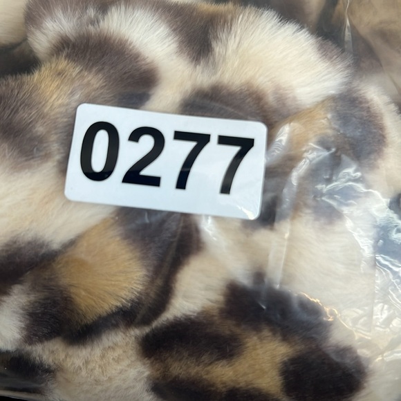 Aerie plush faux fur small open tote bag animal print Cream brown - Picture 5 of 5